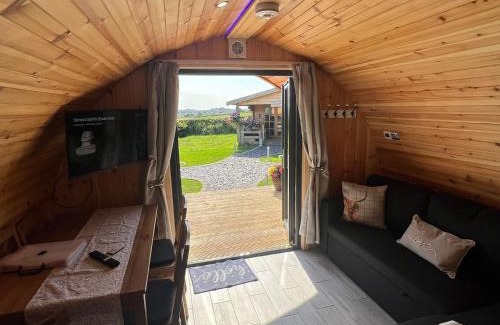 Stewarton Cabin | Fulshaw Mill Holidays