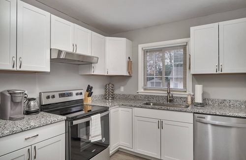 Newport News House | Fun Family and Pet Friendly 3 Bedroom Home Close to Everything