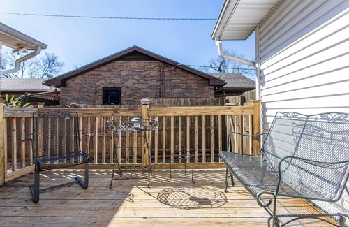 McFerrin Park House | Fun & Funky East Nashville Bungalow