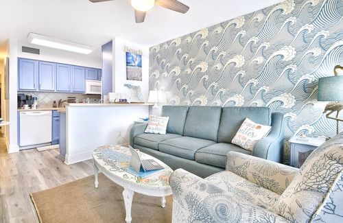 St. Pete Beach Apartment | Funshine Sunset Beach - Steps from the beach!, Funshine Sunset Beach - Heated Pool, Steps from the