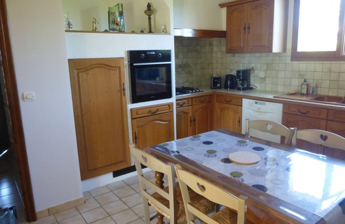 Lablachere House | Gîte Avec Terrain Arboré Pour 4 à 6 Personnes en sud Ardèche à Lablachère