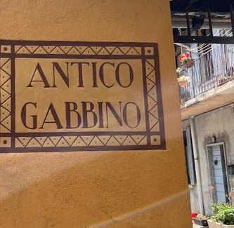 Albate Apartment | Gabbinoholidayhome Appartamento in suggestiva corte