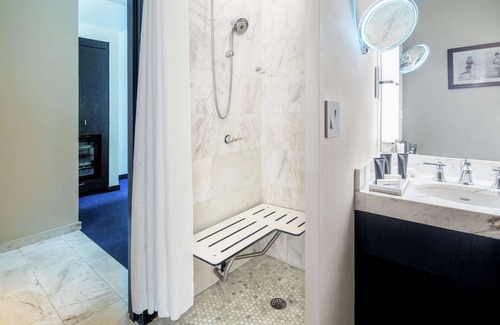 City Center Resort | Gale South Beach, Curio Collection by Hilton