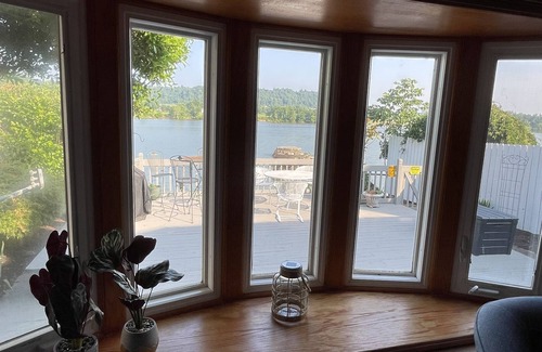 Gallipolis Ferry House | Gallipolis along the river. No cleaning fee and no Taxes.