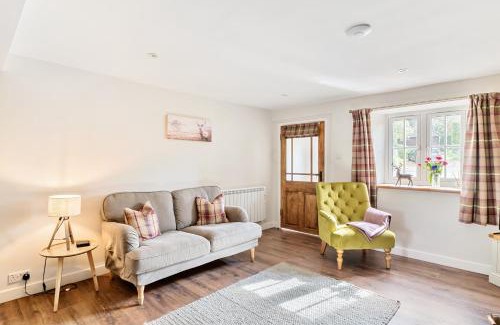 Buckland Newton House | Gamekeeper's Cottage