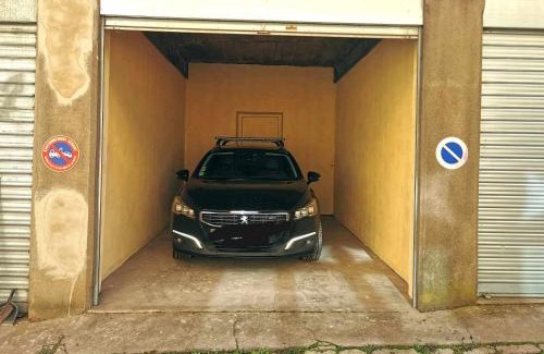 Le Puy-en-Velay House | Garage, 2 chambres, balnéo, 2 SDB, 2WC, vue sur les monuments