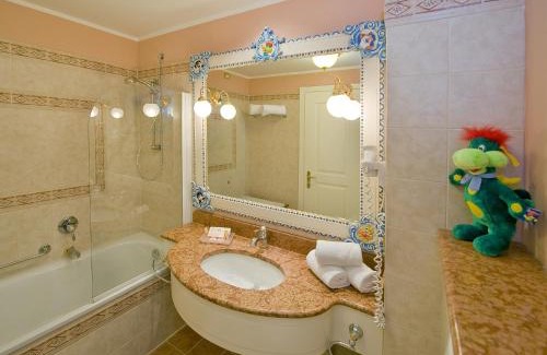 Cavalcaselle Hotel | Gardaland Hotel
