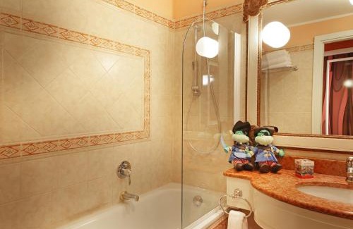 Cavalcaselle Hotel | Gardaland Hotel