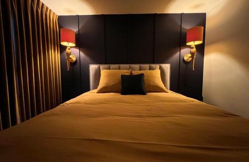 Lommel Apartment | Garden Street - Antiquity Blue
