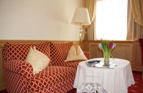 Hall In Tirol Hotel | Gartenhotel Maria Theresia