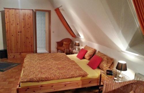 Lienen House | Gasthof Altes Farmhaus und Apartment