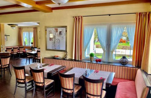 Eimelrod Apartment | Gasthof-Ferienwohnung Zur Zweere