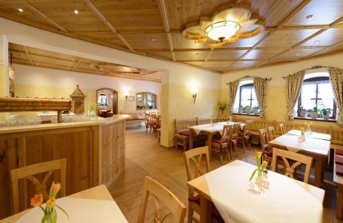 Saaldorf-Surheim House | Gasthof Mayrwirt
