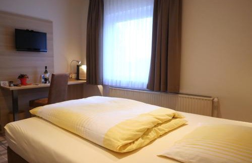 Toppenstedt Hotel | Gasthof Vossbur