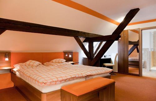 Toppenstedt Hotel | Gasthof Vossbur