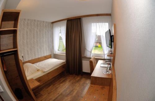 Toppenstedt Hotel | Gasthof Vossbur