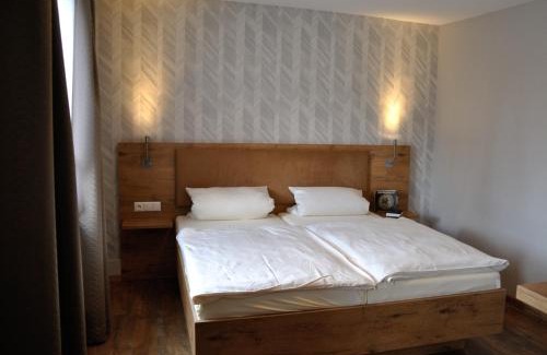 Toppenstedt Hotel | Gasthof Vossbur
