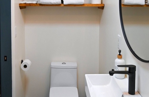 Skaneateles Hotel | Gate - Studio - One Bedroom Hotel, Sleeps 2