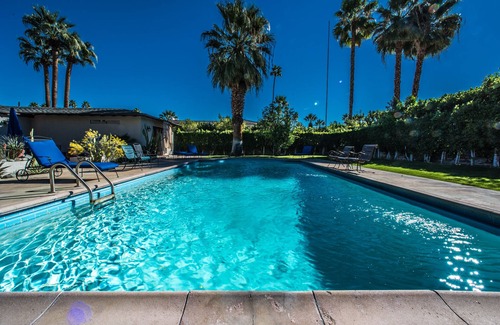 Historic Tennis Club House | Gated Estate 'San Jacinto Cottage' - Walk to Downtown