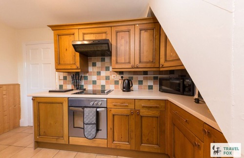 Rocester House | Rocester Rest - Near to JCB+Alton Towers, Netflix
