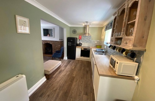 Barrow upon Humber Cottage | Characterful 3 Bed cottage in Barrow upon Humber