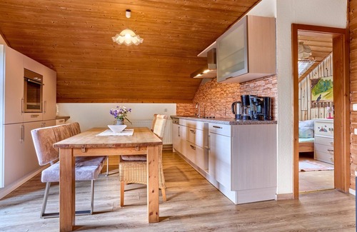 Stadlern Apartment | Gemütliche Ferienwohnung im OG für 2-4 Personen mit Balkon