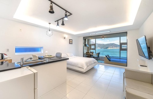 Irun-myeon House | Geoje Badageurigo Pension
