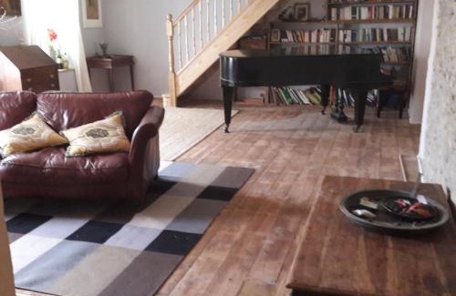 Coed Y Bryn House | Gernos Farmhouse