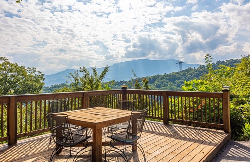 Chalet Village Cottage | Get Ober Excited For Mountain Snow