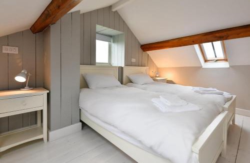 Garn Fadryn House | Geufron Barn