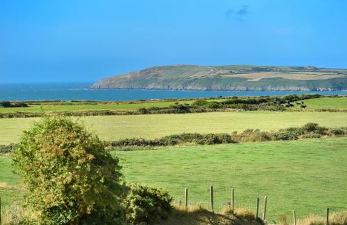 Garn Fadryn House | Geufron Barn