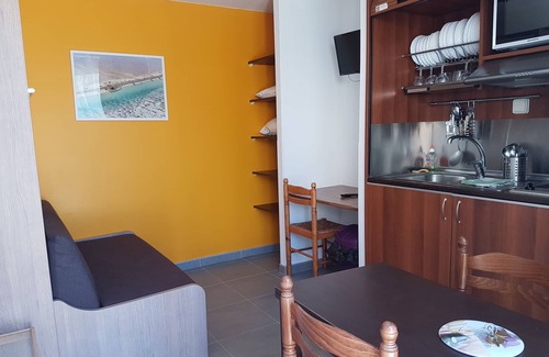 Les Sables d'Olonne Cottage | GITE 4 people patio view