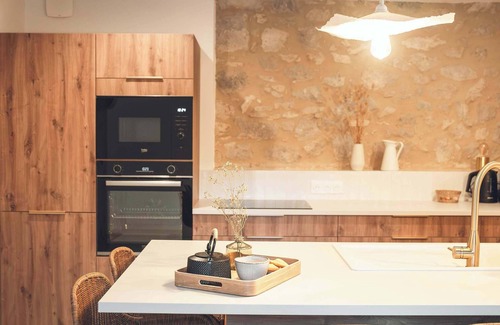 Premanon Apartment | Gite dans ferme en pierre en pleine nature. Confort et charme avec vue dégagée s