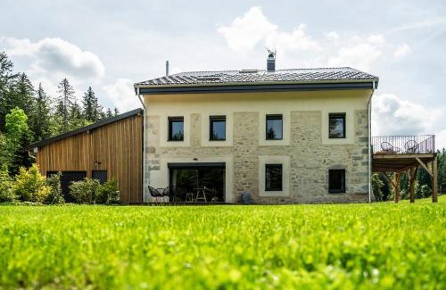 Premanon Apartment | Gite de charme dans ancienne ferme en pierre