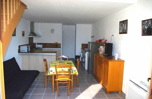 Saint-Saturnin-les-Avignon Cottage | Gite 2/3 persons in Provence, 10 km from Avignon.