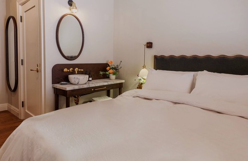 Venice Hotel | Gjelina Hotel