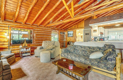 Gladwin Cottage | Gladwin Lakefront Cottage w/Deck, Grill!