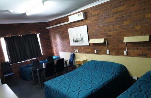 Glen Innes Hotel | Glen Innes Lodge Motel