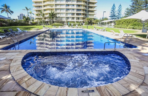 Main Beach Apartment | Gold Coast Amor'e luxury Sub Penthouse at Contessa