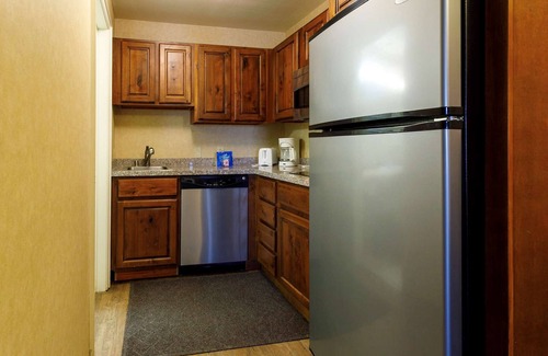 Elko Hotel | Gold Country Inn and Casino by Red Lion Hotels