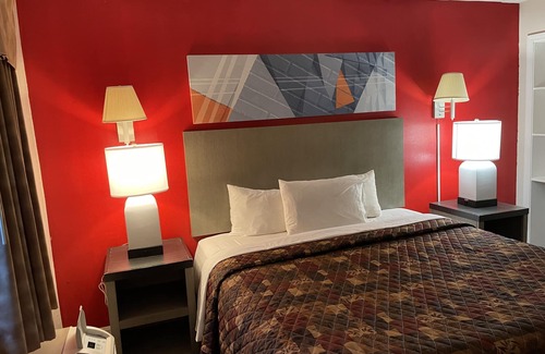 Conning Towers Nautilus Park Hotel | Gold Star Inn & Suites