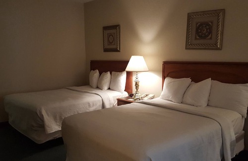 Radcliff Hotel | Gold Vault Inn
