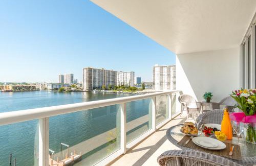 Sunny Isles Beach Apartment | Golden Bay 808
