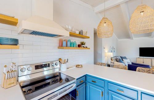 Tranquil Harbour House | Golden Oasis