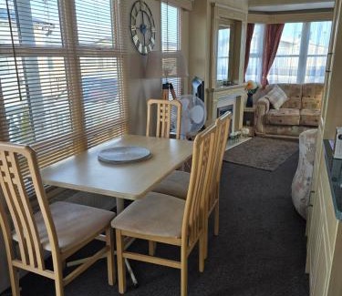 Chapel Saint Leonards Apartment | Golden Palm Resort