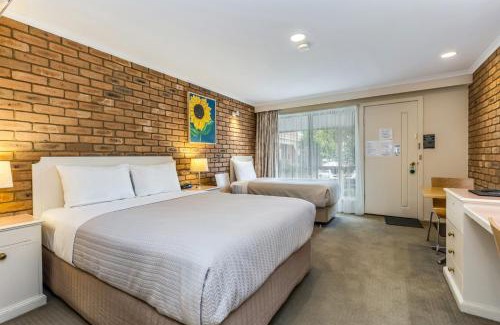 Golden Square Hotel | Golden Square Motor Inn