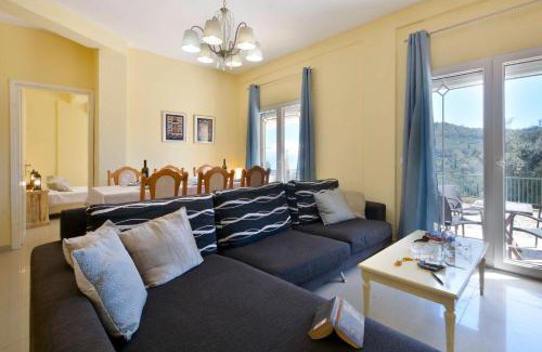 Makrata Villa | Golden Sun Villa