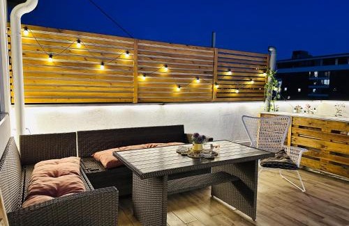 Novi Beograd Apartment | Golden Sunset Terrace Apartment Ana