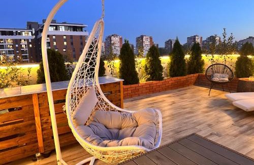 Novi Beograd Apartment | Golden Sunset Terrace Apartment Ana
