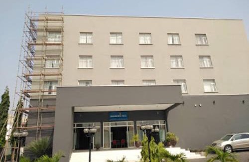 Ibadan Cabin | Golden Tulip lbadan - Deluxe Room